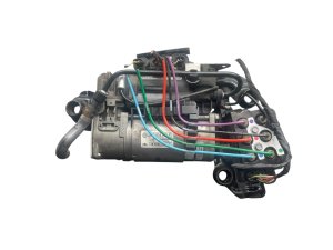 2004-2006 Volkswagen Phaeton Air Suspension Compressor Pump (Used OEM)