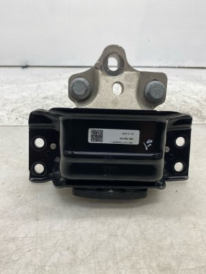 2018-2026 Volkswagen Atlas Transmission Mount (Used OEM)