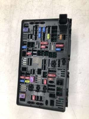 2021-2025 Jeep Grand Cherokee L Cabin Power Distribution Fuse Box (Used OEM)