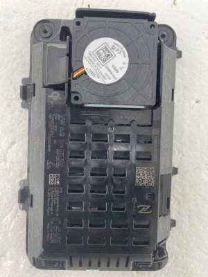 2020-2023 Volkswagen Atlas Wireless Device Charging System Module (Used OEM)