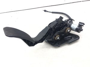 2017-2020 Ford F-550 Super Duty Power Adjustable Accelerator Pedal Assembly (Used OEM)