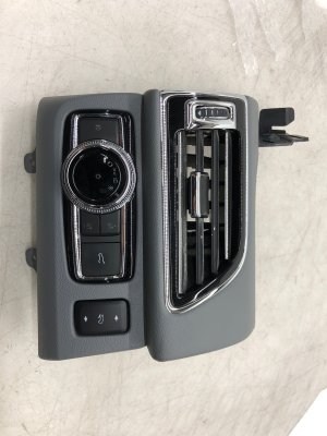 2018-2021 Lincoln Navigator Gray Outer Dash A/C Air Vent with Headlight Switch - Front (Used OEM)
