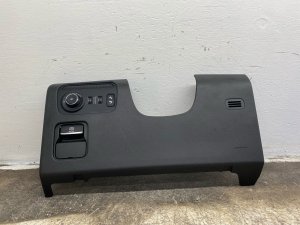 2010-2014 Lincoln Mark LT Gray Front Seat Belt Buckle (Used OEM)