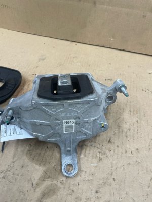2022-2026 Hyundai Santa Cruz Engine Mount (Used OEM)