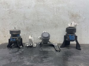 2022-2025 INFINITI QX60 Engine Frame Motor Mount Set (Used OEM)