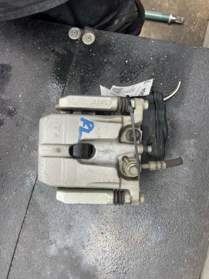 2022-2025 INFINITI QX60 Disc Brake Caliper with Electronic Parking Brake - Rear, Right (Passenger) (Used OEM)