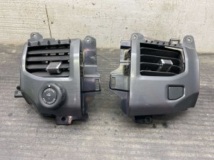 2022-2024 Ford Expedition Black Inner AC Heater Air Vent Set - Front (Used OEM)