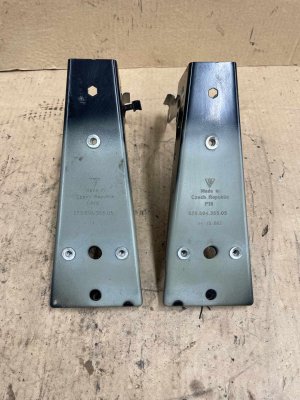 2010-2016 Porsche Panamera Fender Support Bracket - Front (Used OEM)