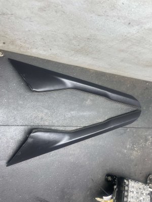 2022-2025 Jeep Wagoneer Black Center Console Trim Panel Set with Stitching - Front (Used OEM)