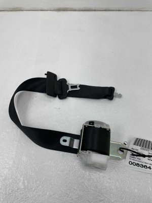 2018-2024 Toyota Camry Center Seat Belt Assembly - Rear, Right (Passenger) (Used OEM)