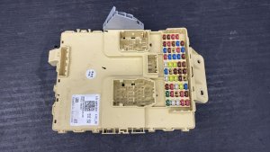 2023-2025 Hyundai Palisade Interior Cabin Fuse Relay Junction Box (Used OEM)