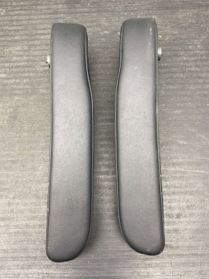 2023-2025 Hyundai Palisade Black Second Row Captain's Chair Seat Armrest Set - Rear, Right (Passenger) (Used OEM)