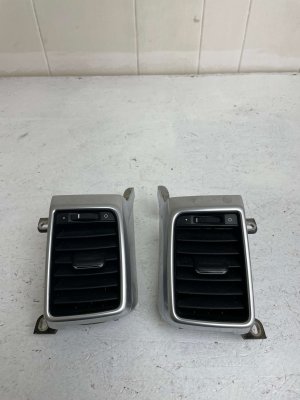 2010-2016 Porsche Panamera Center Console HVAC Air Vents - Rear (Used OEM)