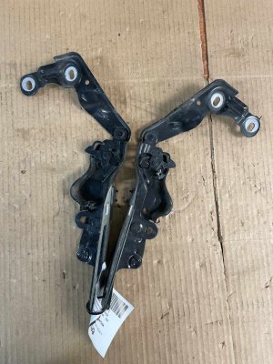 2010-2016 Porsche Panamera Hood Hinge Set - Front, Right (Passenger) (Used OEM)