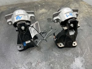 2021-2023 Jaguar F-Pace Engine Motor Mount Set (Used OEM)