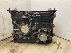 2017-2020 Jaguar F-Pace Radiator and A/C Condenser Cooling Fan Assembly (Used OEM)