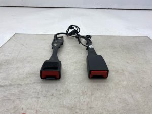 2024-2025 Ford Ranger Seat Belt Buckle Set - Front (Used OEM)