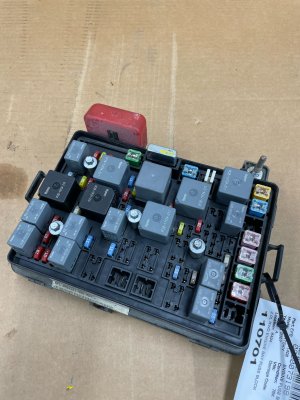 2007 Pontiac Solstice Engine Bay Fuse Box (Used OEM)