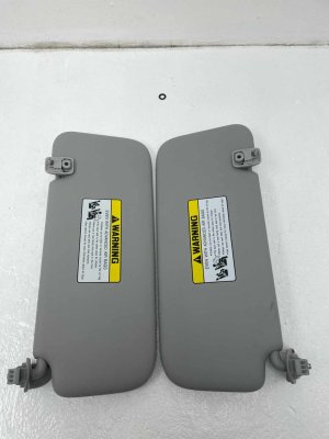2021-2025 Hyundai Elantra Gray Sun Visor with Illuminated Vanity Mirror - Right (Passenger) (Used OEM)
