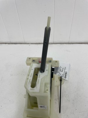 2021-2025 Hyundai Elantra Floor Shifter Automatic Transmission Gear Selector Assembly (Used OEM)
