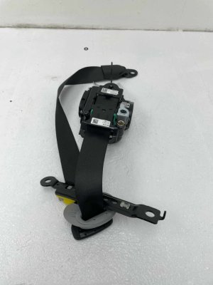 2021-2025 Hyundai Elantra Seat Belt Assembly with Pretensioner - Front (Used OEM)