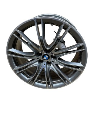 2016-2022 BMW 740i 20x8.5 Machined Painted Aluminum Wheel (Used OEM)