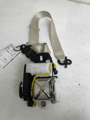 2017-2022 BMW M760i xDrive Seat Belt Assembly - Front (Used OEM)