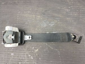 2021-2025 Ford Bronco Black Center Seat Belt Assembly - Rear (Used OEM)