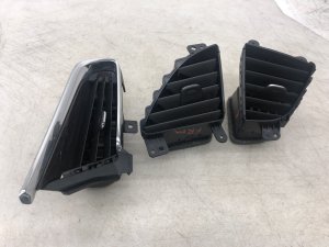 2018-2024 Buick Enclave Dashboard Center AC Air Vent Grille Set - Front (Used OEM)