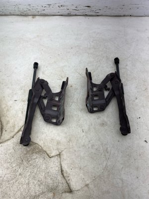 2020-2025 Hyundai Palisade Hood Hinge and Support Strut Set - Front, Left (Driver) (Used OEM)