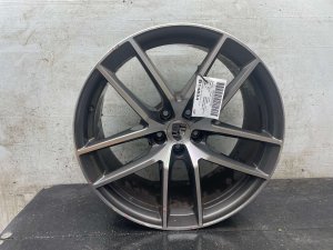 2022-2026 Porsche Macan Silver 20x9 5 V-Spoke Silver and Gray Alloy Wheel (Used OEM)