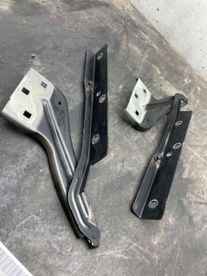 2021-2025 Jaguar F-Pace Hood Hinge Set - Front, Right (Passenger) (Used OEM)