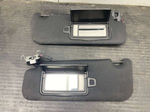 2021-2023 Jaguar F-Pace Ebony (Black) Illuminated Sun Visor Set - Front, Right (Passenger) (Used OEM)