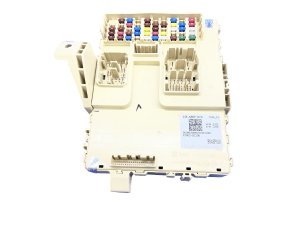 2021-2023 Hyundai Santa Fe Fuse Junction Relay Box Control Module (Used OEM)