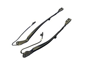 2023-2026 Maserati Grecale Windshield Wiper Arm Set - Front (Used OEM)