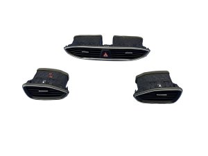 2019-2023 Hyundai Santa Fe Silver Front Dash Air Vent Set (Used OEM)
