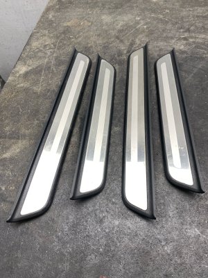 2020-2025 Kia Telluride Front and Rear Door Sill Plate Trim Set (Used OEM)