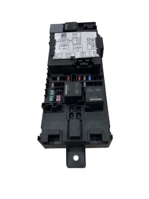 2017-2022 Land Rover Range Rover Sport Cabin Fuse Box Body Control Module (Used OEM)