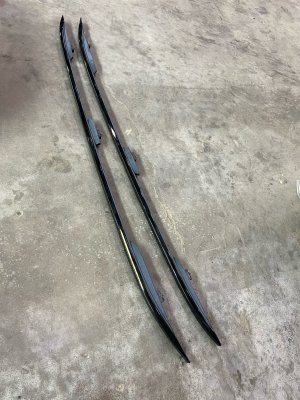 2020-2025 Kia Telluride Black Roof Mounted Luggage Rail Rack Set (Used OEM)