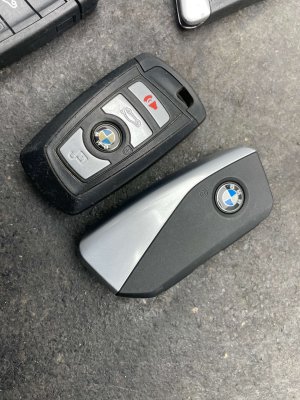  BMW 7 series Smart Keyless Entry Transmitter with Liftgate Release (Used OEM)