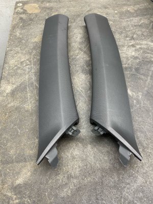2020-2025 Kia Telluride Black Windshield A-Pillar Trim Panel Set - Front (Used OEM)