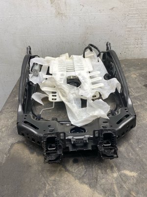 2017-2025 Audi Q7 Upper Seat Track Frame Assembly - Front (Used OEM)