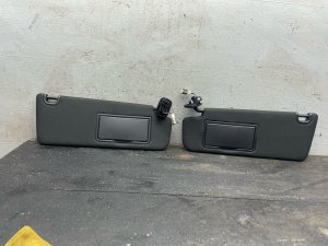 2017-2025 Honda Ridgeline Black Illuminated Sun Visor Set - Right (Passenger) (Used OEM)