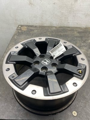 2023-2024 Honda Ridgeline 18x8 7-Spoke Machined Face Alloy Wheel (Used OEM)