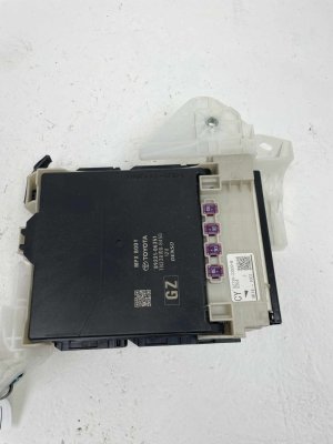 2020-2021 Lexus ES300h Multiplex Network Gateway Fuse Junction Control Module (Used OEM)