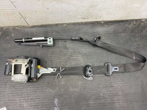2019-2023 Audi Q8 Black Seat Belt Assembly with Tensioner - Front (Used OEM)