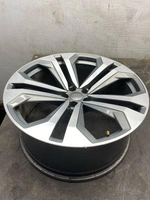 2019-2022 Audi Q8 Gray 22x10 5 Double-Spoke Alloy Wheel (Used OEM)