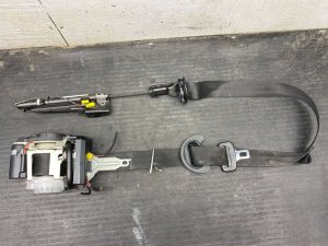 2019-2024 Audi Q8 Black Seat Belt Assembly with Pretensioner - Front (Used OEM)