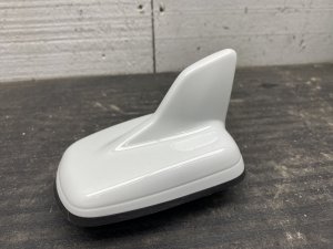 2019-2025 Audi A6 White Roof Mounted Shark Fin Antenna Control Module (Used OEM)