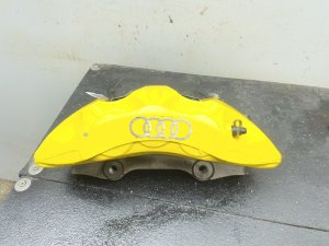 2017-2025 Audi Q7 Yellow Akebono Disc Brake Caliper with Bracket - Front, Right (Passenger) (Used OEM)